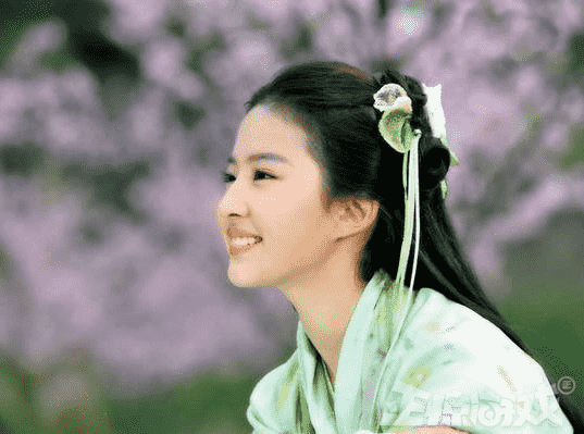 20年国产游戏里的美女长啥样?童年女神大盘点,他独得三大宠爱?