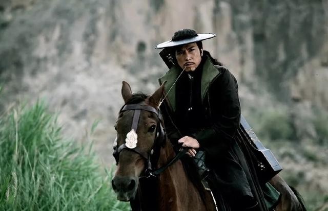 《剑侠世界3》初体验：开服登顶APP Store的武侠网游有多好玩？（剑侠世界3手游官网正版）