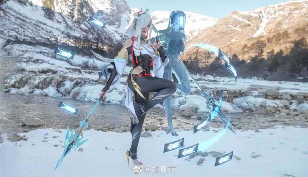 女coser有多拼?零下20度雪山出原神申鹤,成片却被嘲不还原