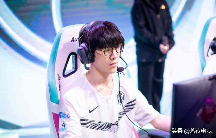 瞎子打不过盲僧,为什么会有两个劫?季中杯谁将是盲选之王?