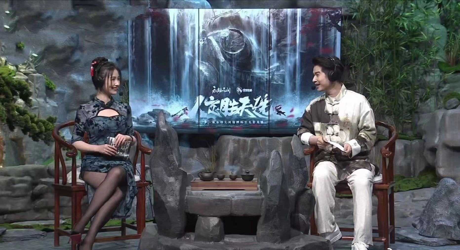 永劫无间美女解说陆狸,表面高冷禁欲女王范,背地可爱萌妹子一枚
