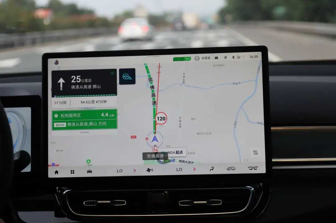 轴距2830mm,国产家用SUV空间越级,这项“黑科技”秒杀对手