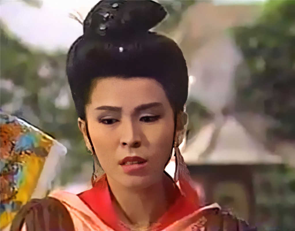 从黄文慧到黄奕,6版天龙八部秦红棉,如同一部英气美人进化史