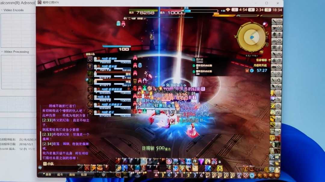14台主机,12个显示器!FF14玩家一个人同时操作24个角色