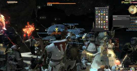 14台主机,12个显示器!FF14玩家一个人同时操作24个角色