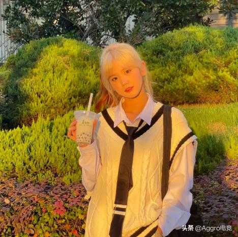 井川里予英雄联盟手游段位曝光?获蛇哥称赞,至少钻石起步
