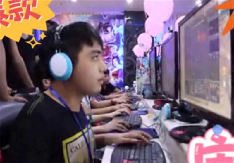 LOL手游金牌讲师教学T1皎月,1分钟学会无限连,钻石都能玩成人机