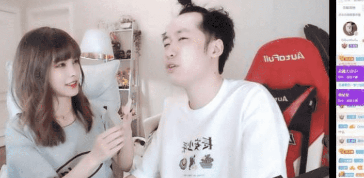 花老湿获大主播认证,和策划组队体验新版本,极限追猎像是机器人