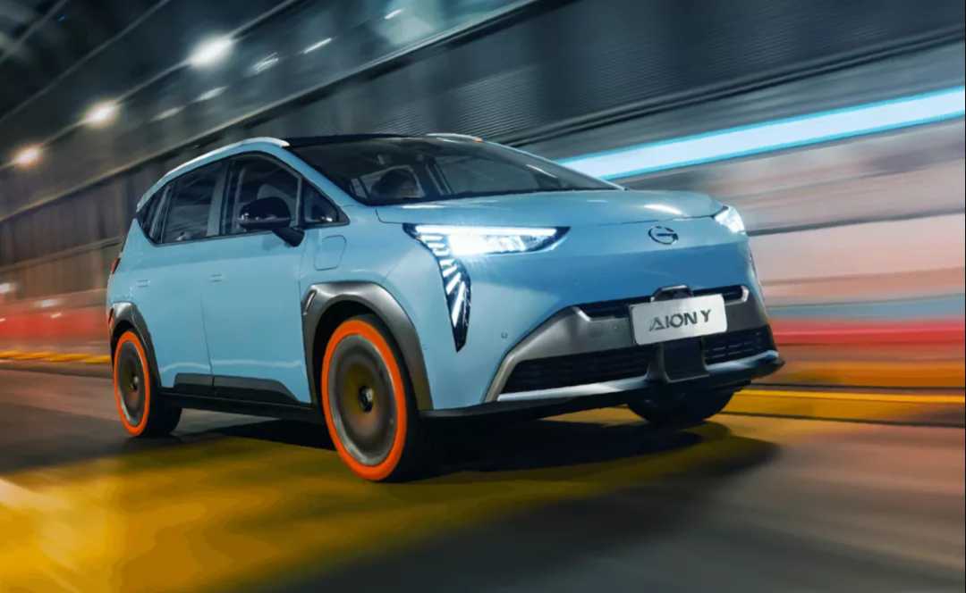 不仅配置升级，还有更多个性化定制，2022款AION Y正式上市（aion lx 2021款）