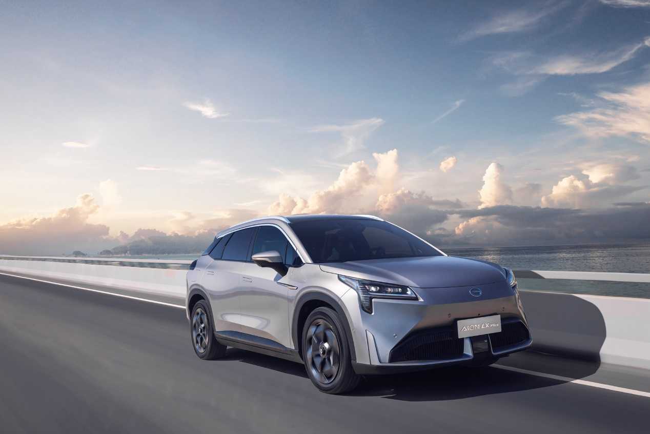 搭载3个第二代激光雷达,1008公里续航,科技新贵AION LX Plus上市